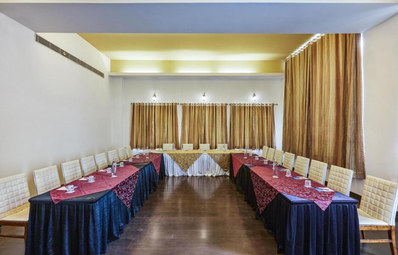Club Mahindra Udaipur Hotel Екстериор снимка
