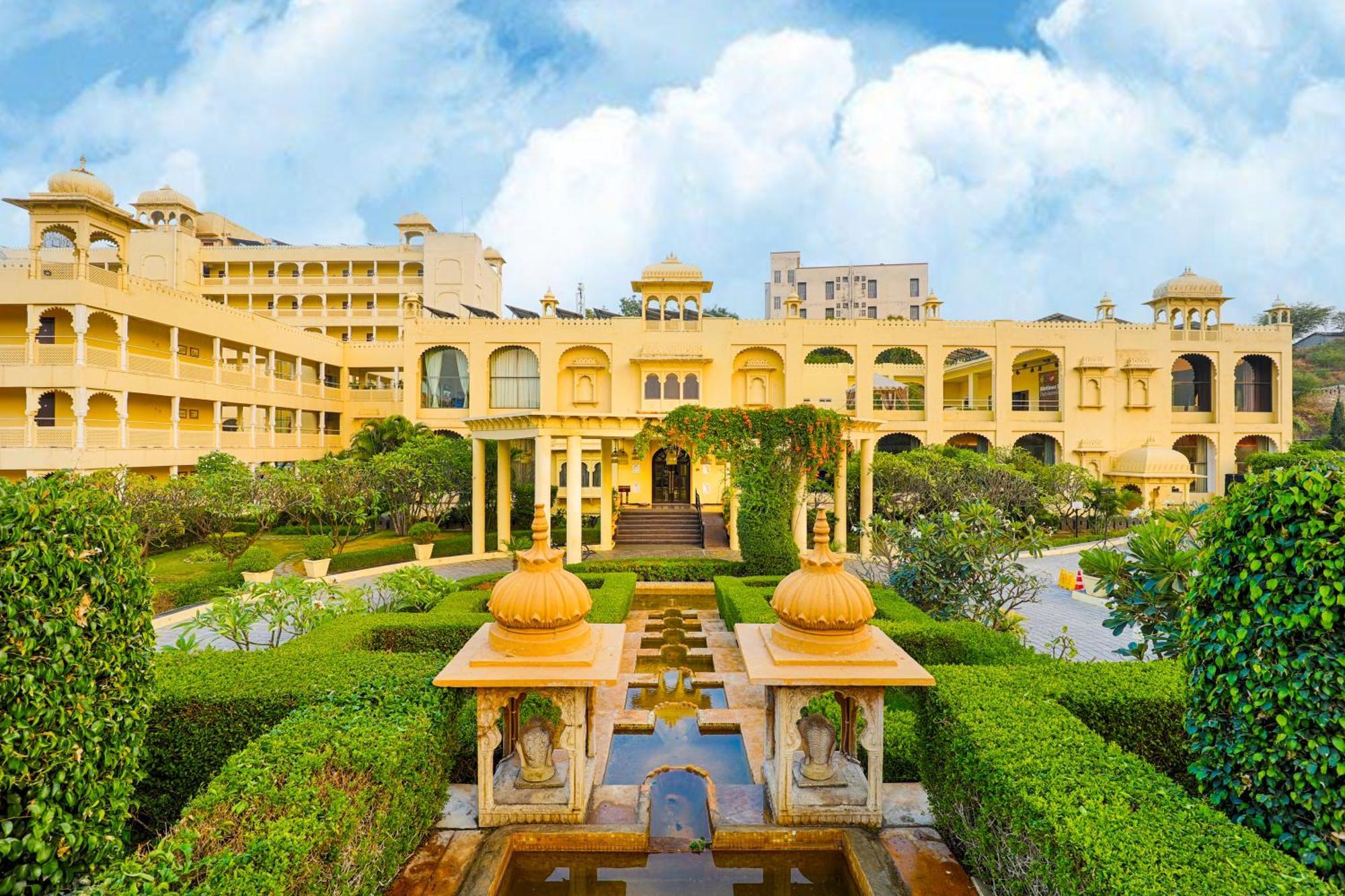 Club Mahindra Udaipur Hotel Екстериор снимка
